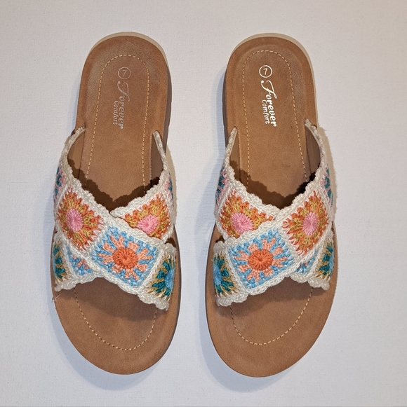 Forever Comfort Size 7 Women's Crochet Sandals - Picture 3 of 6